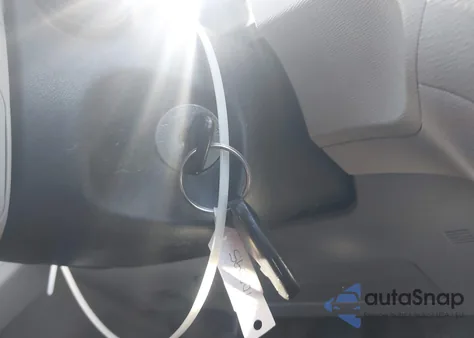 2014 Toyota Sienna L V6 7 Passenger z USA, uszkodzony, nr VIN 5TDZK3DC3ES512900